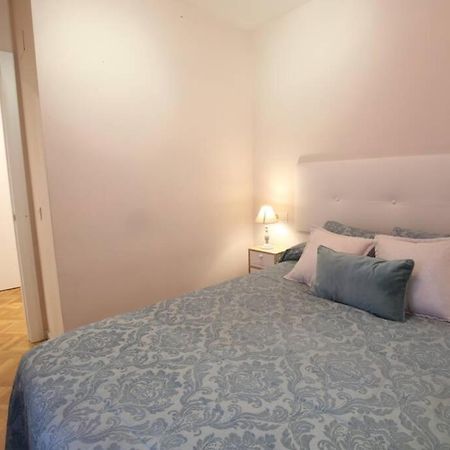 Apartamento Oviedo Las Palomas エクステリア 写真